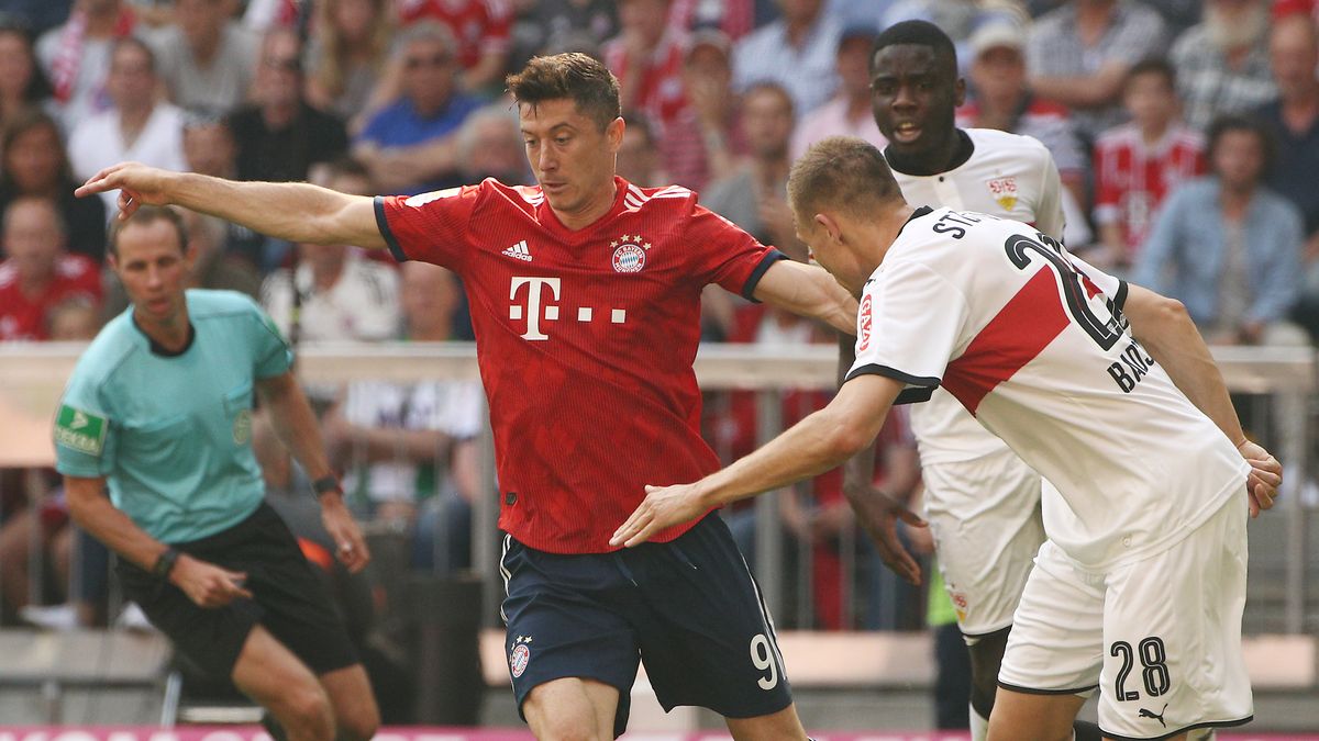 Zdjęcie okładkowe artykułu: Getty Images / Adam Pretty / Robert Lewandowski (Bayern Monachium) przy piłce podczas meczu z VfB Stuttgart