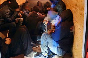 Bieszczadzka SG wsparła Chorwatów. Zatrzymano Polaka przewożącego 17 migrantów