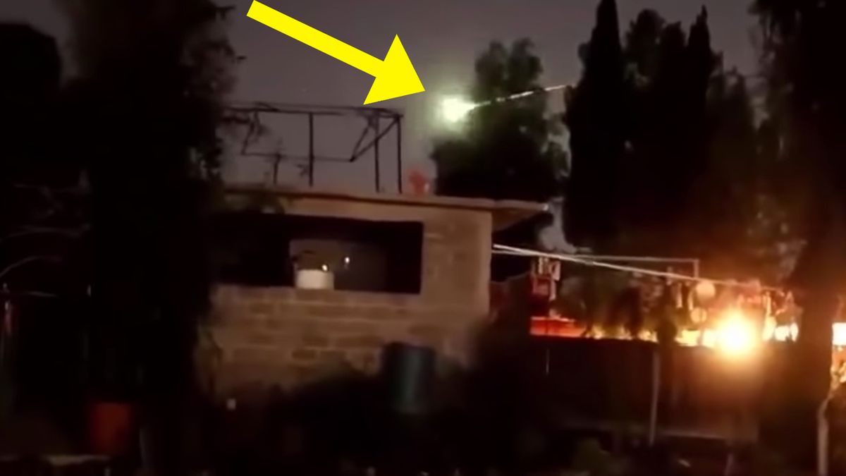 Niebo nad Meksykiem rozbłysło zielonym światłem. Zobacz to na filmie 1