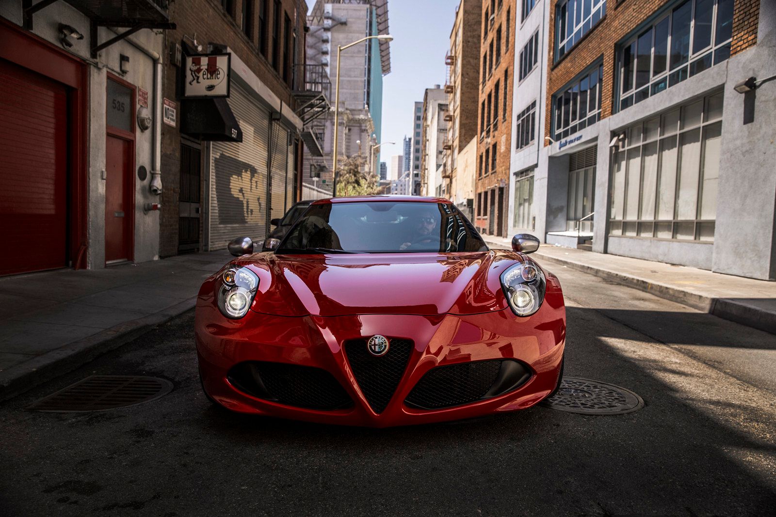Alfa Romeo 4C w wersji na rynek amerykański w obszernej galerii zdjęć 103
