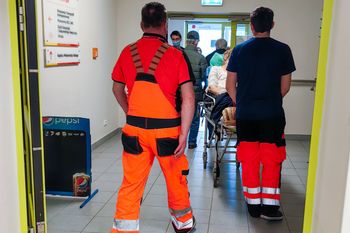 Skierowali ją pilnie na SOR. 82-latka czekała na pomoc niemal 12 godzin