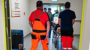 Skierowali ją pilnie na SOR. 82-latka czekała na pomoc niemal 12 godzin