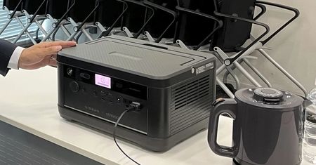 Ciekawy pomysł Nissana. Stare akumulatory wykorzystują jako ładowarki