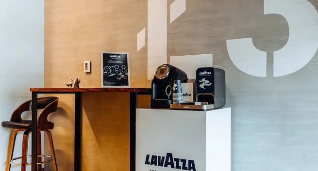 Kibice Legii Warszawa będą pili na trybunach kawę Lavazza