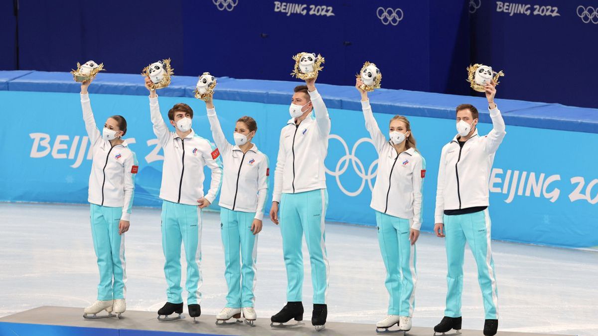 reprezentacja Rosyjskiego Komitetu Olimpijskiego, która wygrała rywalizację drużynową w łyżwiarstwie figurowym