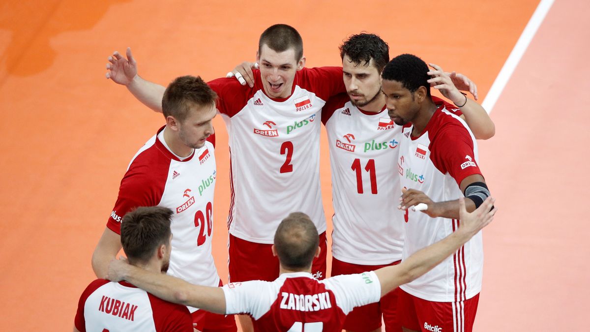 PAP/EPA / YOAN VALAT / Na zdjęciu: siatkarze reprezentacji Polski