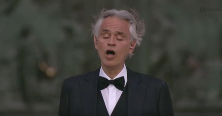 Andrea Bocelli zaśpiewał w pustej katedrze. Wzruszający koncert obejrzały miliony widzów