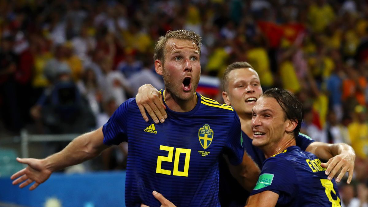 Szwedzi świętują gola z Niemcami
