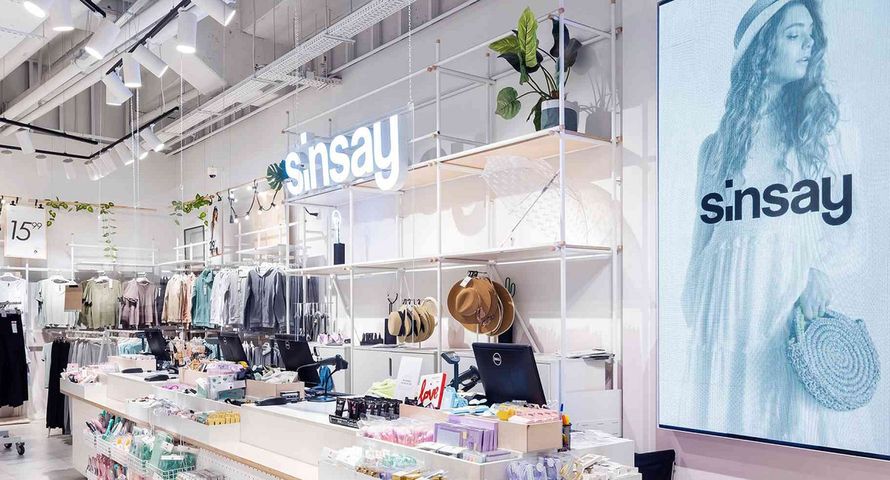 Sinsay chce podbić kolejne małe miasta. Tyle sprzedają na smartfonach