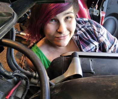 Jest kobietą i naprawia motocykle. Niektórym nie mieści się to w głowie