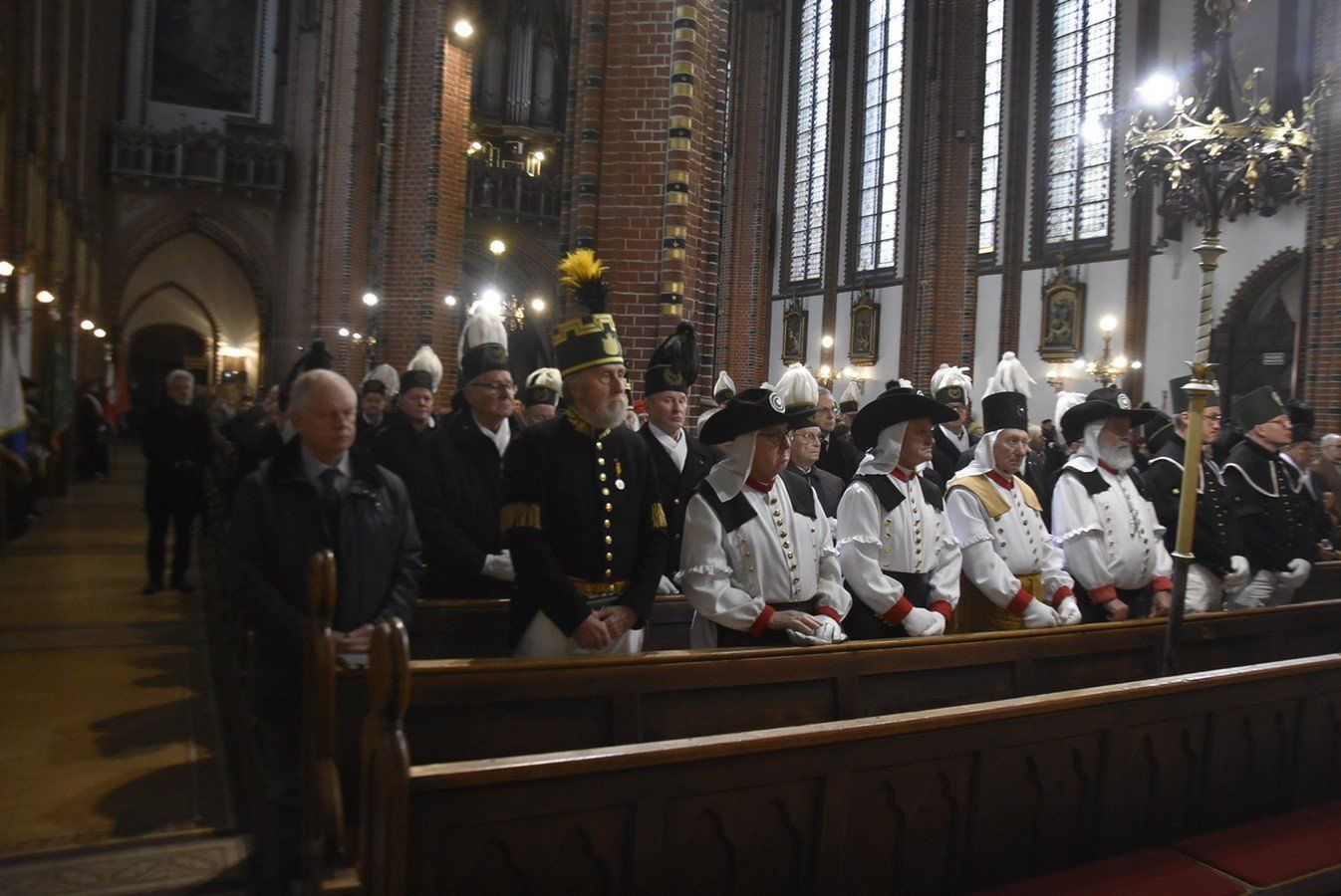 Barbórka 2025 w Wałbrzychu. Za nami Wielka Parada Górnicza zakończona uroczystością pod pomnikiem