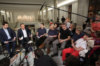 Wyższe zasiłki dla niepełnosprawnych nie rozwiążą problemu. "Na więcej nas nie stać"