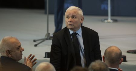 PiS naprawdę traci przewagę. Mamy nowe wyniki po sensacyjnym sondażu