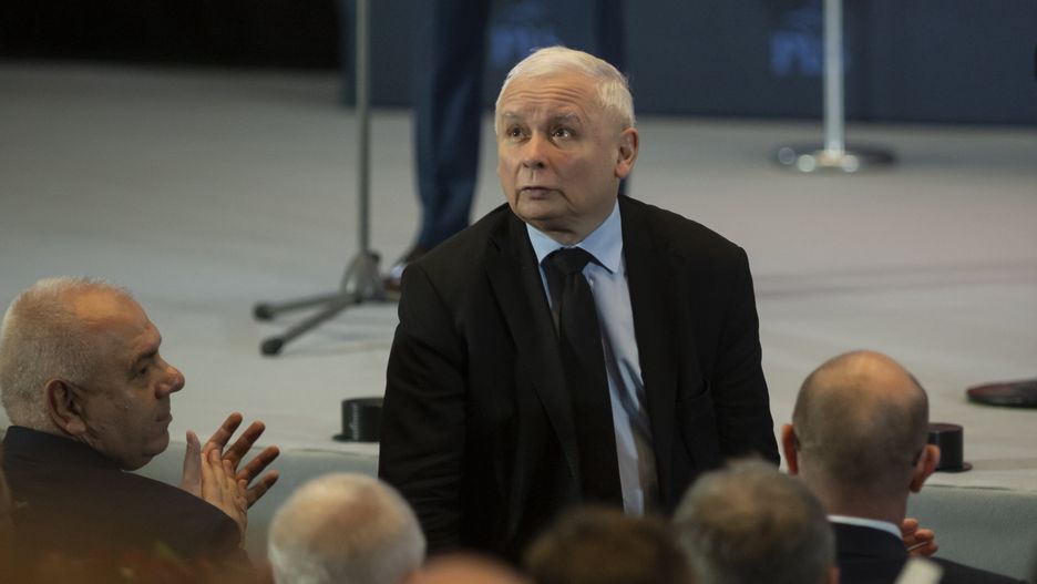 PiS naprawdę stracił przewagę. Mamy wyniki po sensacyjnym sondażu 