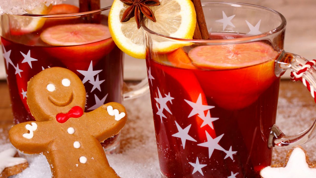 Na wigilijną kolację podaję poncz świąteczny