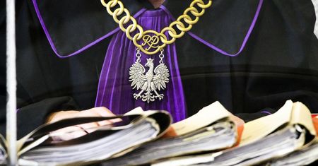 Coraz więcej pozwów frankowiczów. Jednym z powodów drożejąca waluta