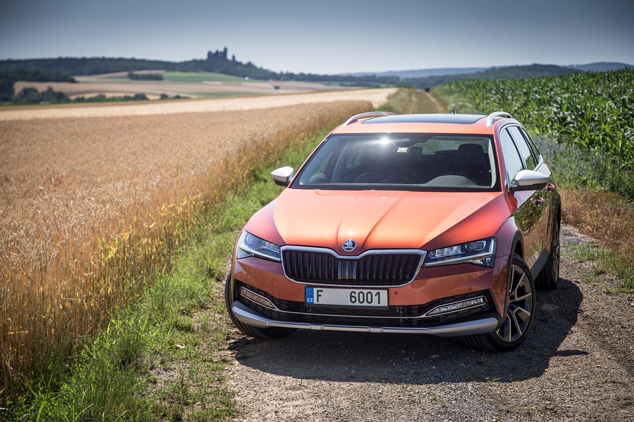 Skoda Superb Scout (2019) (fot. Mateusz Żuchowski)