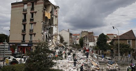 Katastrofa budowlana pod Paryżem. Dwie ofiary, trwa wyścig z czasem