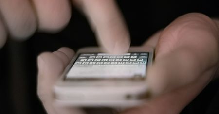 Plus ukarany. Zwróci klientom pieniądze za SMS-y premium