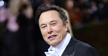 Elon Musk i koniec klubu 200 mld dol. Nie ma już takich miliarderów