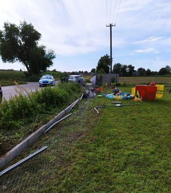 Bądkowo: 2 promile za kierownicą i dwie przeszkody na drodze