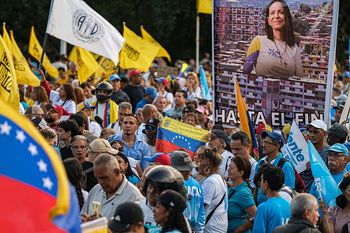 Tłumy na ulicach Caracas. Wenezuela domaga się wyborów prezydenckich