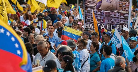 Tłumy na ulicach Caracas. Wenezuela domaga się wyborów prezydenckich