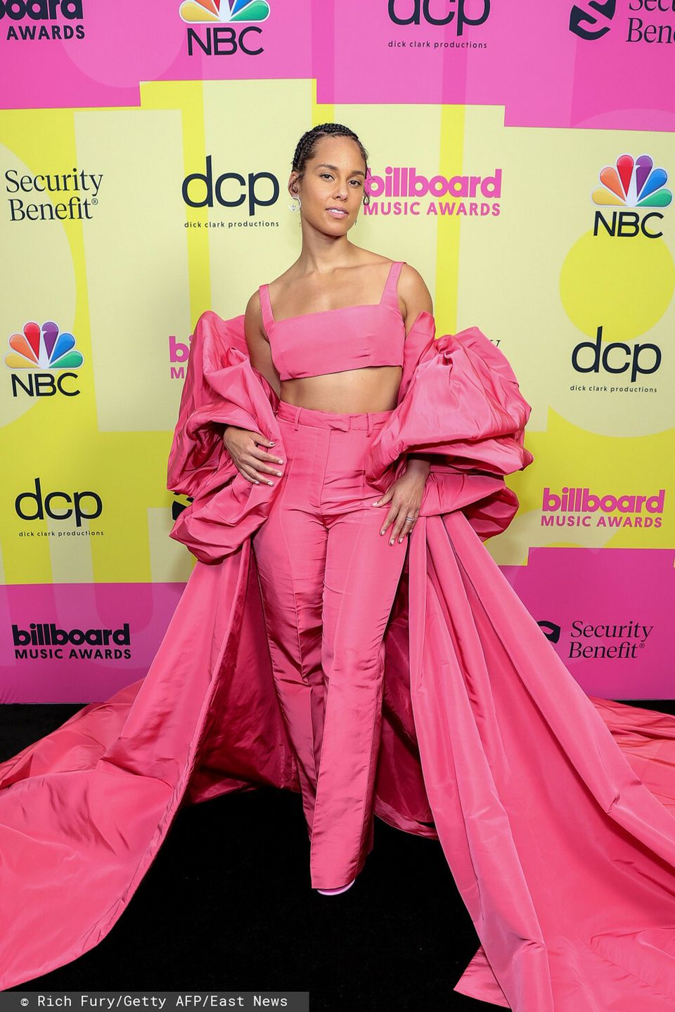 Alicia Keys -  Billboard Music Awards 2021, kreacja: Valentino