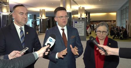 S. Hołownia: Nie ma decyzji po stronie UE, która wskazuję, że jeśli ustawa sądownicza wejdzie w życie KPO zostanie przyjęte