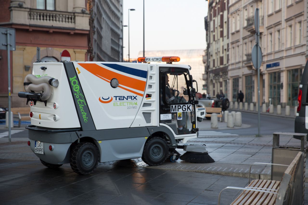 Katowice. Zima za oknem, ale w mieście rozpoczęły się już wiosenne porządki