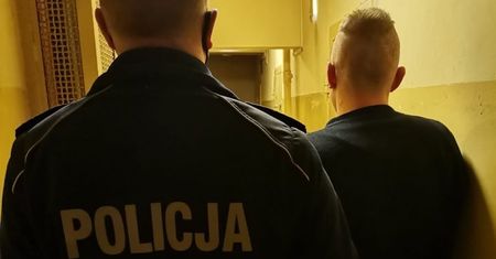 Śląskie. Ukradł alkohol i ruszył na sprzedawczynię z tłuczkiem do mięsa