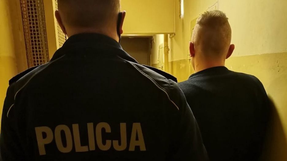Śląskie. 26-letni mężczyznę w jednym ze sklepów w Jastrzębiu-Zdroju ukradł alkohol, a potem groził obsłudze.
