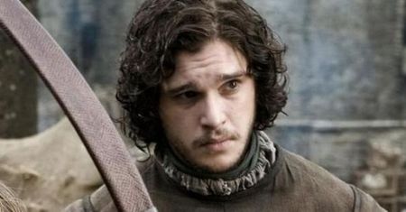 "Gra o tron": Kit Harington królem Arturem