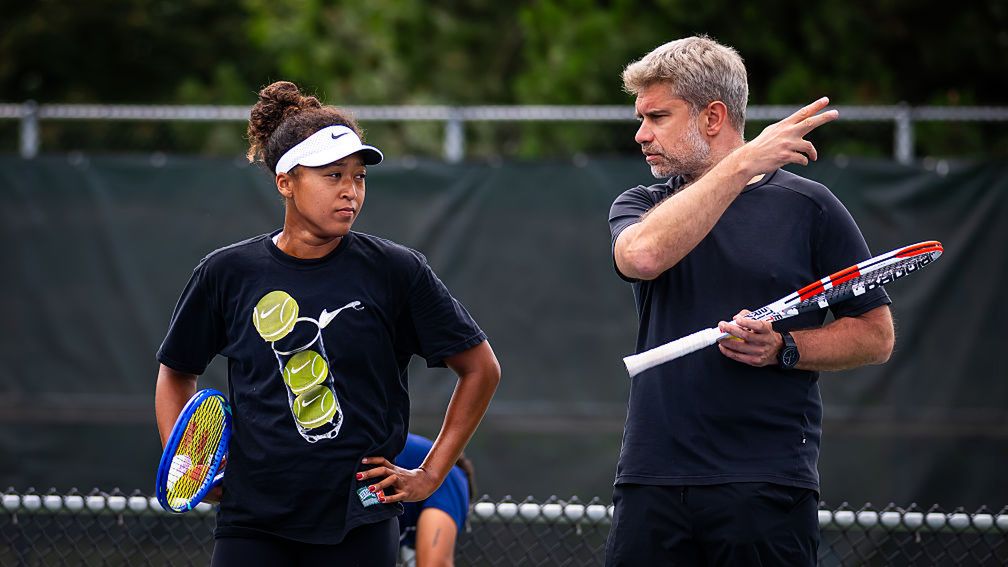 Getty Images / Robert Prange / Na zdjęciu: Naomi Osaka i Tomasz Wiktorowski