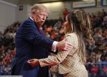 Niesmaczny komentarz Trumpa. Ocenił tyłek raperki