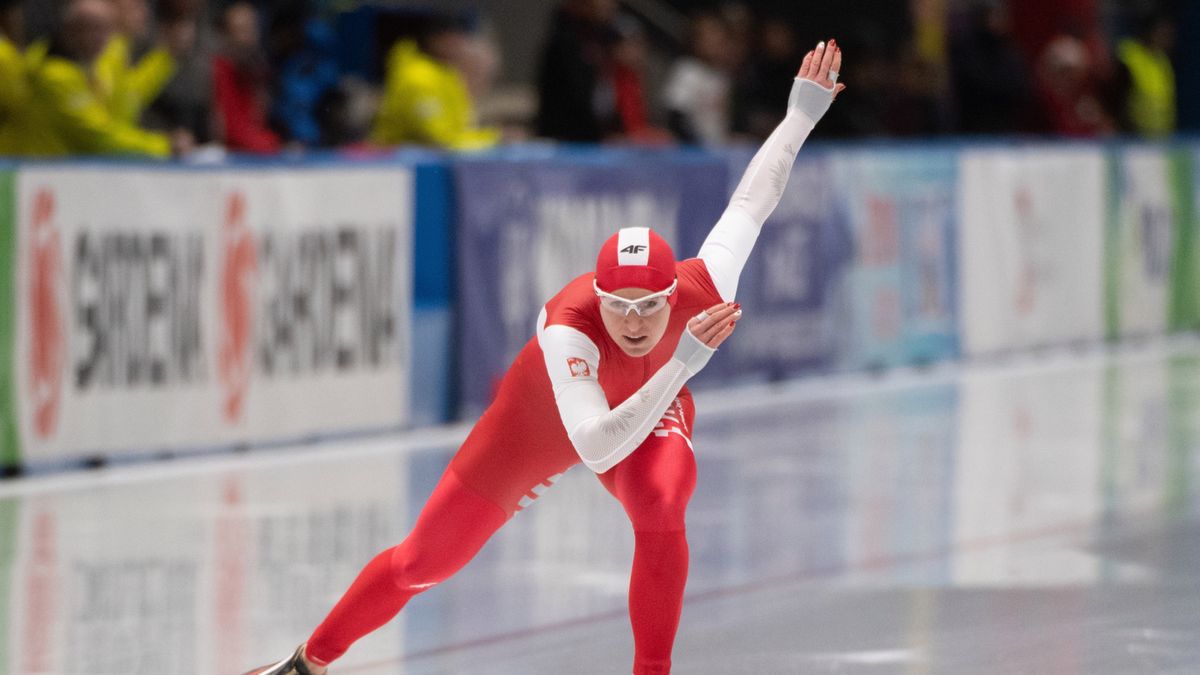 Polka Natalia Czerwonka w wyścigu na 1000 m podczas zawodów Pucharu Świata w łyżwiarstwie szybkim w Tomaszowie Mazowieckim