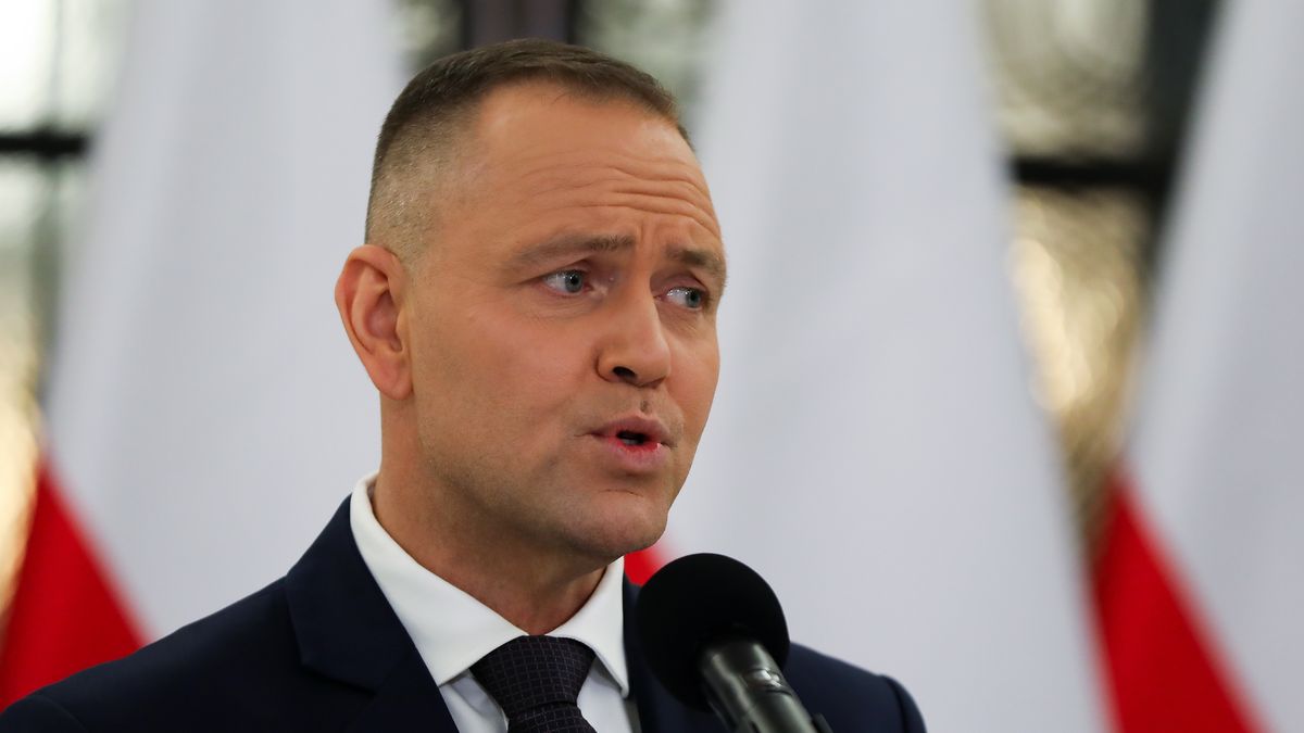 In Warsaw, Poland, on February 26, 2026, Karol Nawrocki, President of Poland, speaks to the media after Radoslaw Sikorski's statement on the tasks of Polish foreign policy at the Sejm of the Republic of Poland. Radoslaw Sikorski, Deputy Prime Minister and Minister of Foreign Affairs, delivers his statement on Polish foreign policy in the Sejm of the Republic of Poland in 2026. In it, he emphasizes the role of the country's security, the importance of a strong EU, and Poland's global activity. President Karol Nawrocki attends the speech and addresses the media after the Deputy Prime Minister's address. (Photo by Klaudia Radecka/NurPhoto via Getty Images)