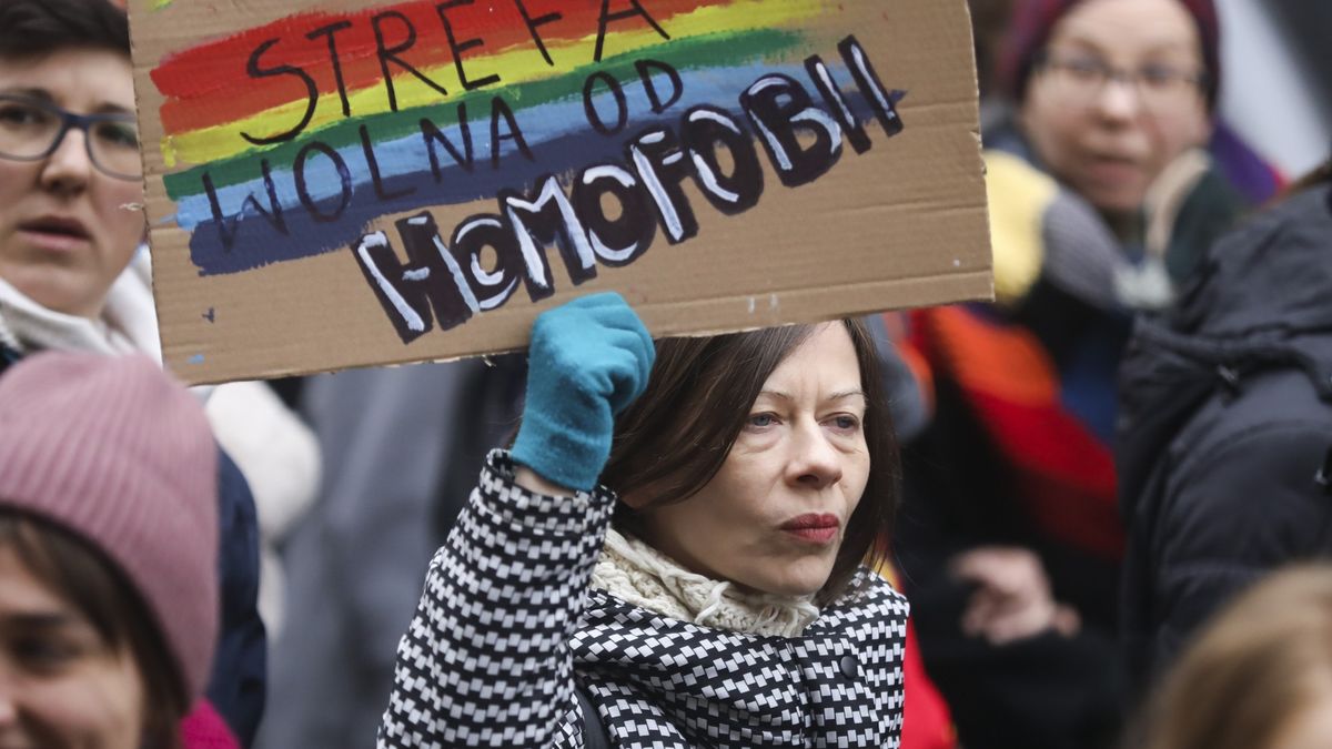 Regiony, które określiły się jako "strefy wolne od LGBT" mogą stracić unijne fundusze