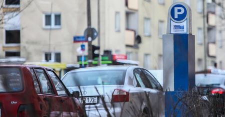 Opłaty za parkowanie uzależnione od wynagrodzenia. Rząd szykuje zmiany