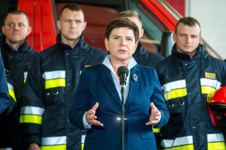 Premier Beata Szydło podczas spotkania ze strażakami w Gdańsku