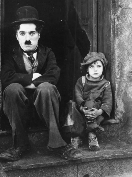 Jackie Coogan: Gwiazda ''Brzdąca'' stoczyła batalię sądową z rodzicami