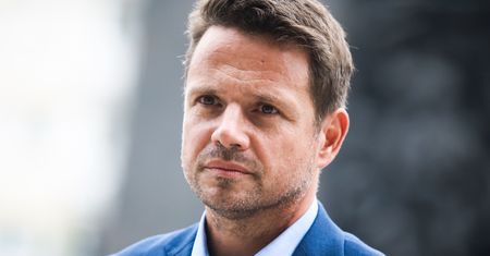 Wybory 2020. Rafał Trzaskowski o akcji z plakatami krytykującymi Łukasza Szumowskiego. "To przesada"