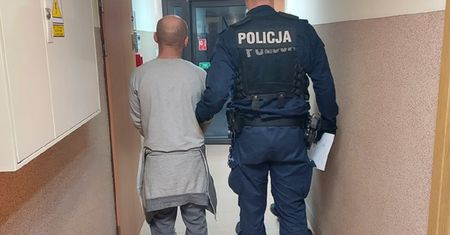 Seniorka z Kutna przyjęła go pod swój dach. 30-latkowi grozi dożywocie