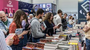 Król jest tylko jeden. Polacy rzucają się na jego książki