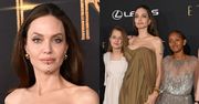 Posągowa Angelina Jolie pozuje Z PIĄTKĄ pociech na premierze najnowszego filmu (ZDJĘCIA)