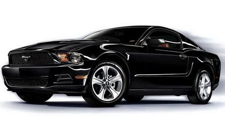 Ford Mustang 2011 i 305 KM na video