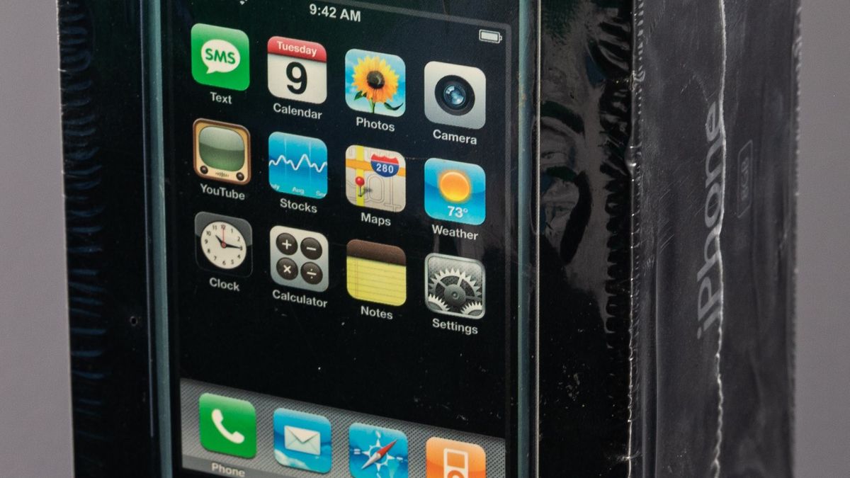 Pierwszy iPhone wart ponad 280 tys. zł