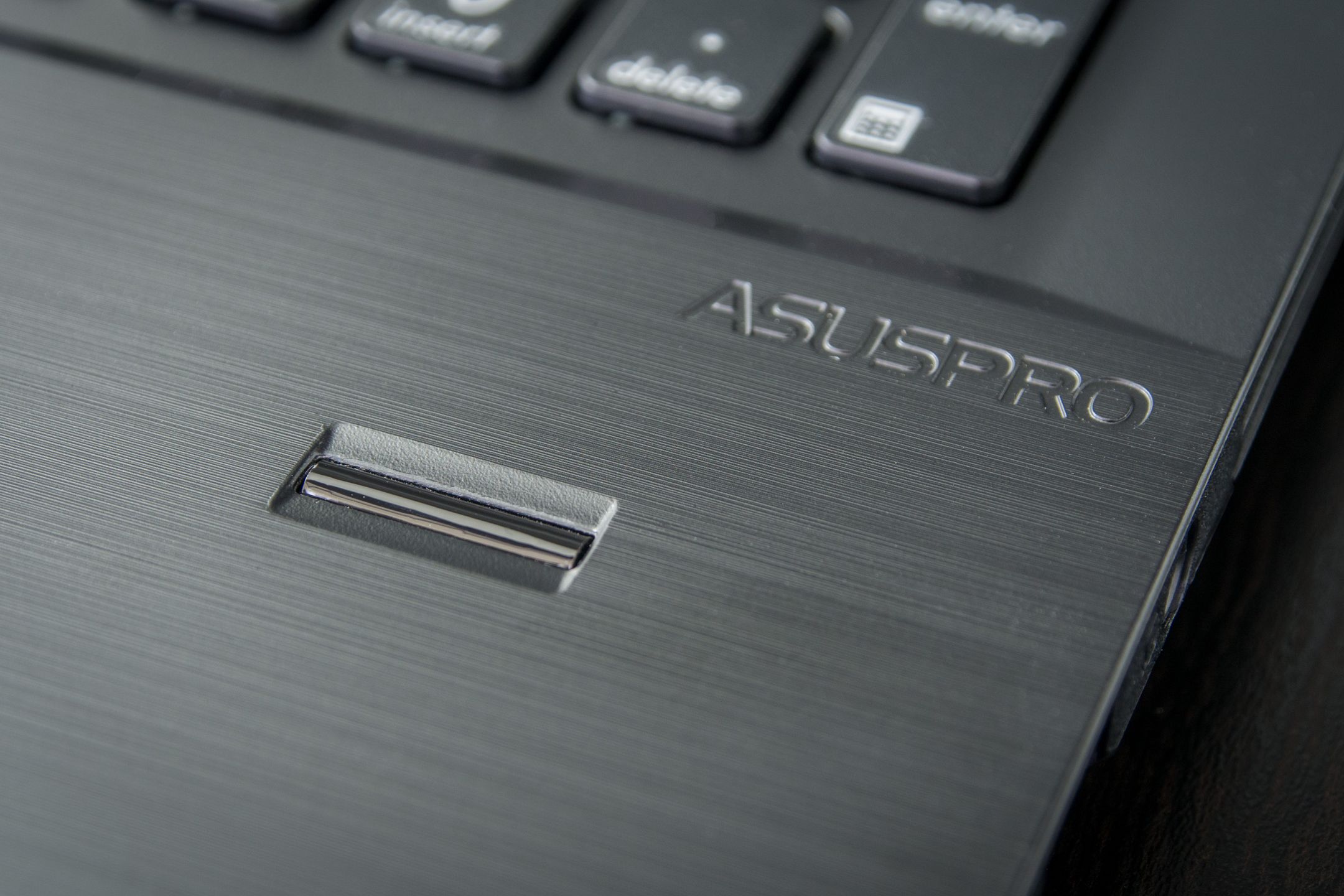 ASUS PRO P2520L: biznesowy atak Tajwańczyków 4