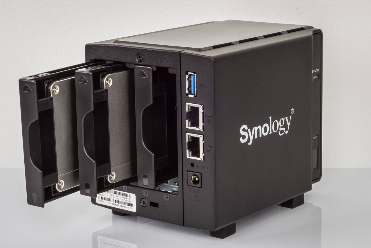 Test Synology NAS DS414slim – teraz nawet dyski sieciowe robią mniejsze