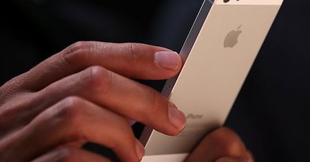 Rosyjska Siri rumieniła się przez pytania o homoseksualistów